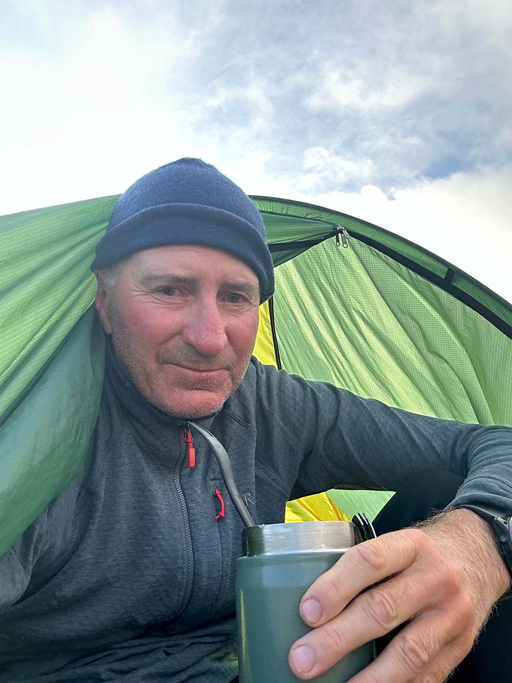 Tor Hernes i sit telt på hans kajaktur fra København til Oslo